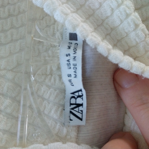 Zara mockneck crochet long sleeve top size small - Picture 3 of 4